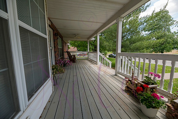 Lori Redwood Ashland 0113
