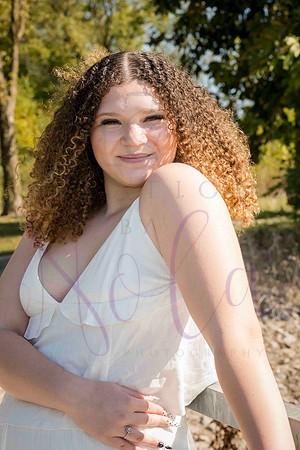 Abby senior pics 0381