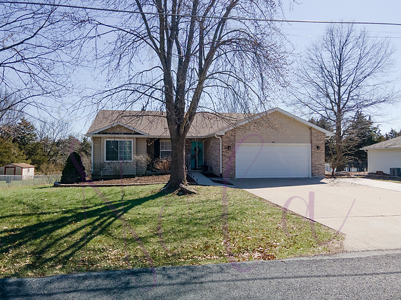 Joan Thompson Road 0118