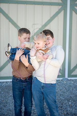 Deanna and family 0299