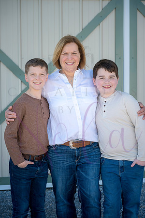 Deanna and family 0272
