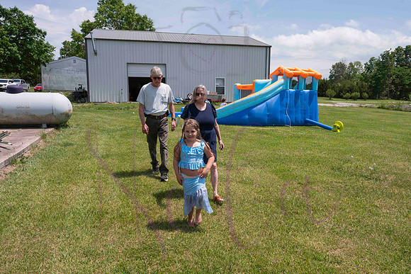 Kinsley Preschool graduation 0460