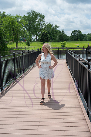 Izzy senior pics 0124