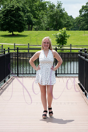 Izzy senior pics 0119