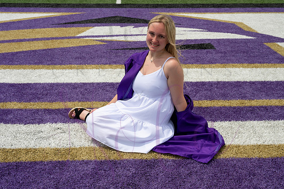 Izzy senior pics 0219