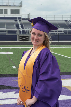 Izzy senior pics 0202
