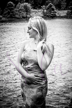 Izzy senior pics 0161