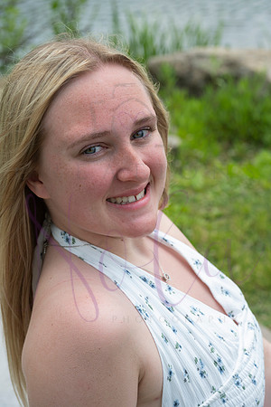 Izzy senior pics 0103