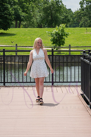 Izzy senior pics 0117
