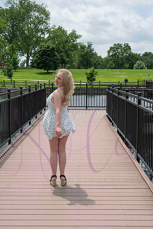 Izzy senior pics 0137