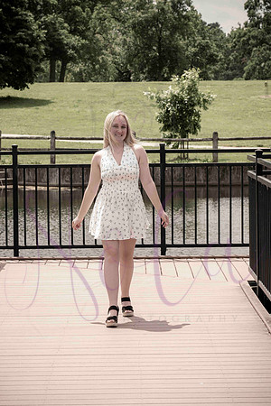 Izzy senior pics 0118