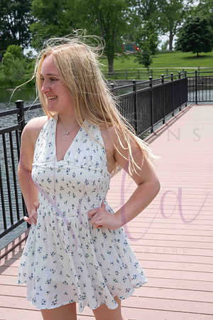 Izzy senior pics 0130