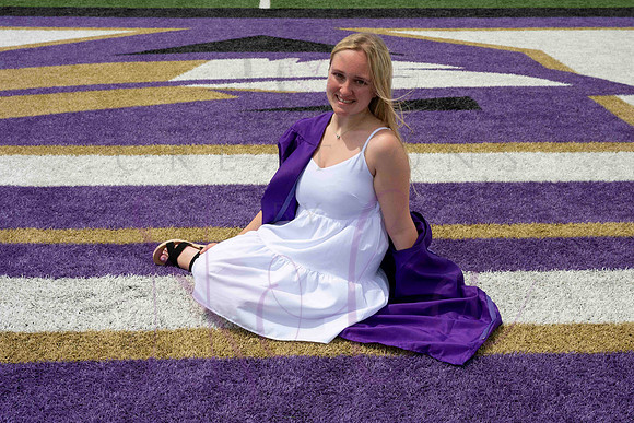 Izzy senior pics 0219