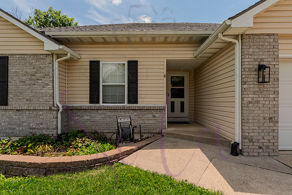 Lori War Admiral exterior 0008