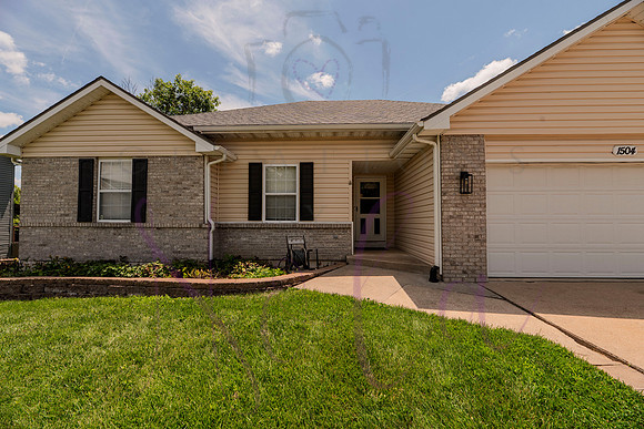 Lori War Admiral exterior 0009