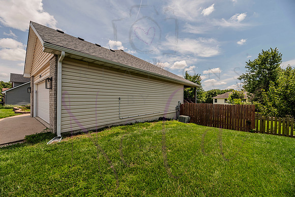 Lori War Admiral exterior 0007