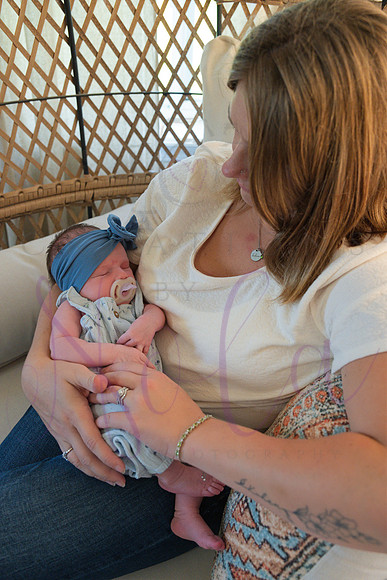 Chelsea Boone Kohen Ainsley 0383