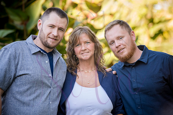 Lucy and family 2022 0184