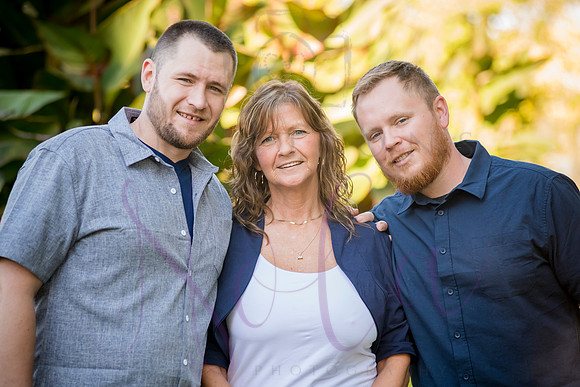 Lucy and family 2022 0186