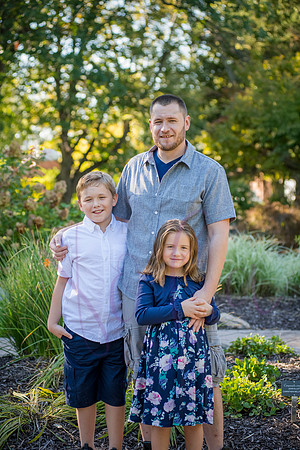Lucy and family 2022 0081