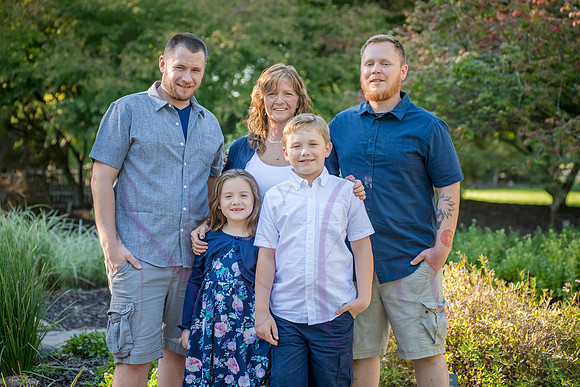 Lucy and family 2022 0097