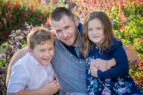 Lucy and family 2022 0289