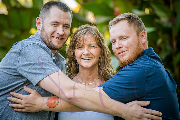 Lucy and family 2022 0196