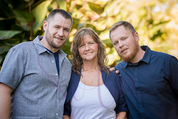Lucy and family 2022 0188