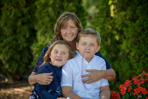 Lucy and family 2022 0019