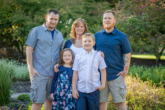 Lucy and family 2022 0099