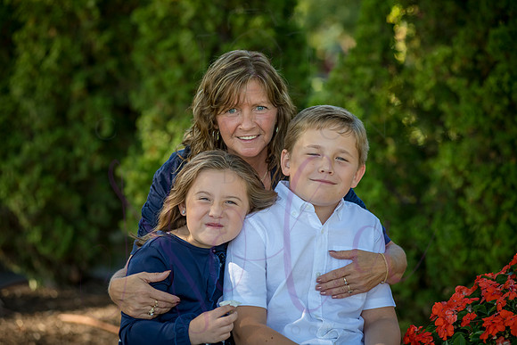 Lucy and family 2022 0021