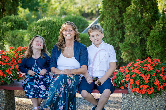 Lucy and family 2022 0043
