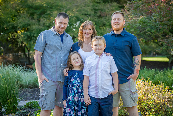 Lucy and family 2022 0090