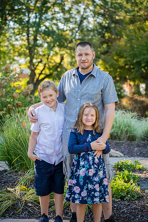 Lucy and family 2022 0074