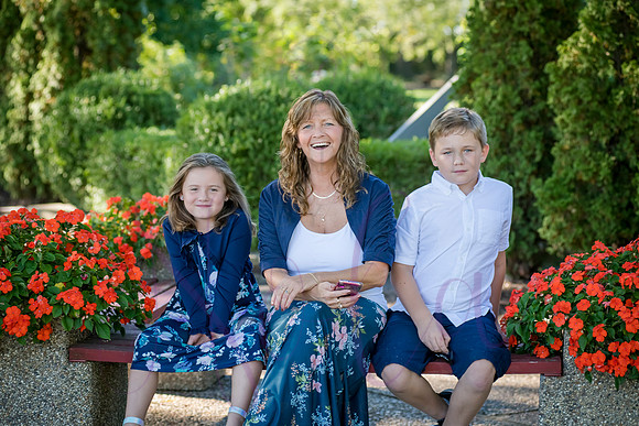 Lucy and family 2022 0030