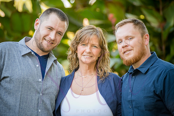 Lucy and family 2022 0193