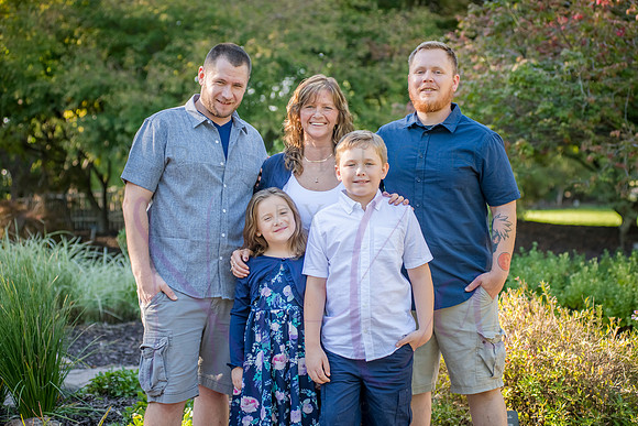 Lucy and family 2022 0091