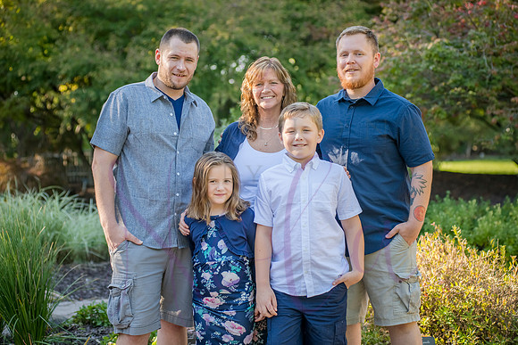 Lucy and family 2022 0089