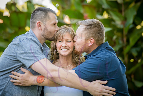 Lucy and family 2022 0201