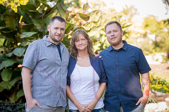 Lucy and family 2022 0182