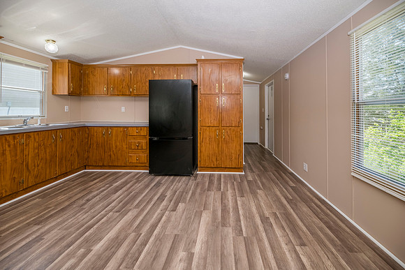 147 Creekwood 0048