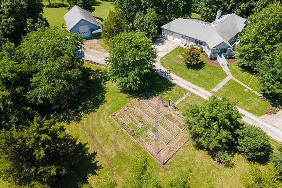 Betsy Shady Hills 2025 0104
