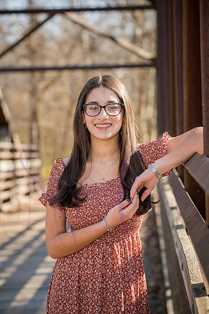 Maya senior pics 0017