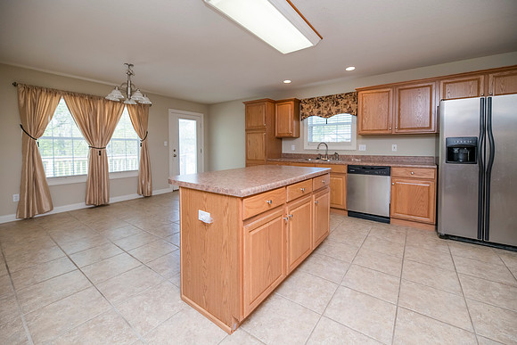 Lori 4405 Ferndale 0012