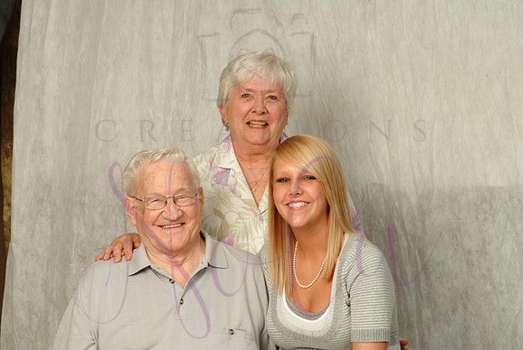 Stacey & family 08