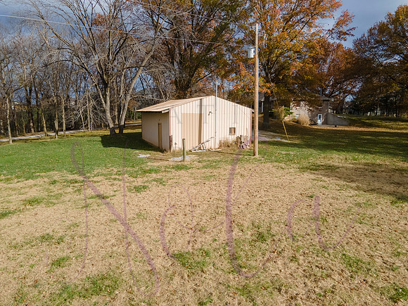 Don Emery Howard Orchard 0153