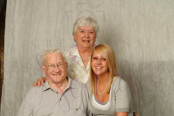 Stacey & family 09