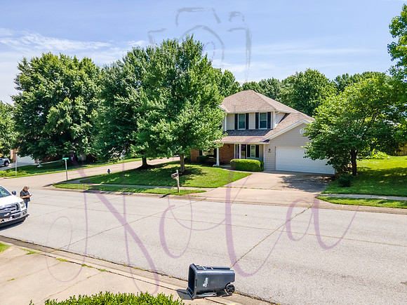 Doug 2300 Hillshire 0128