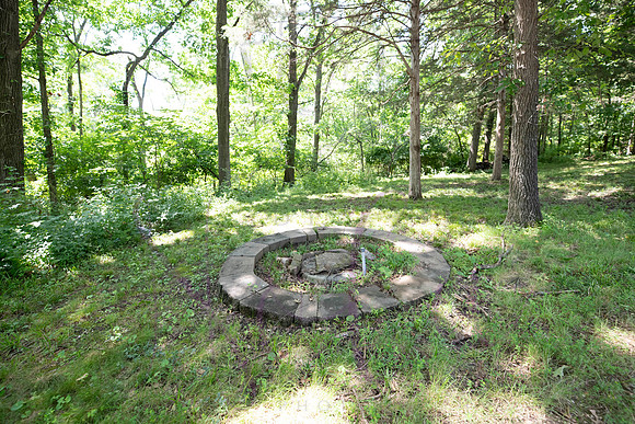 Betsy 6303 Old Village 0071