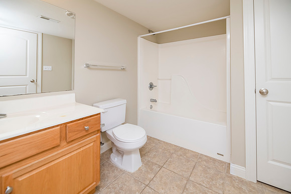 Lori 4405 Ferndale 0051